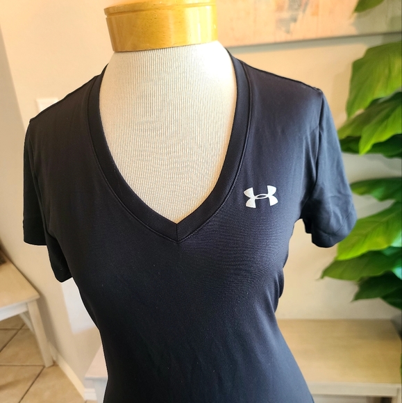 Under Armour work out top - Picture 2 of 5
